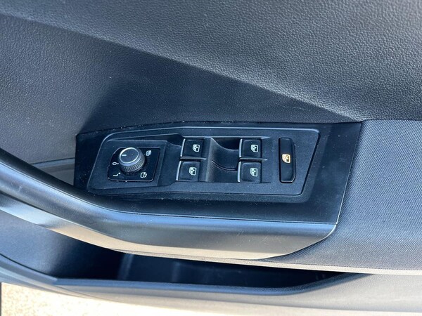 Used Volkswagen T-Roc 2020 for sale - 76070306: Photo 21
