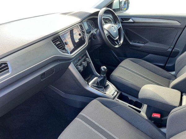 Used Volkswagen T-Roc 2020 for sale - 76070306: Photo 7
