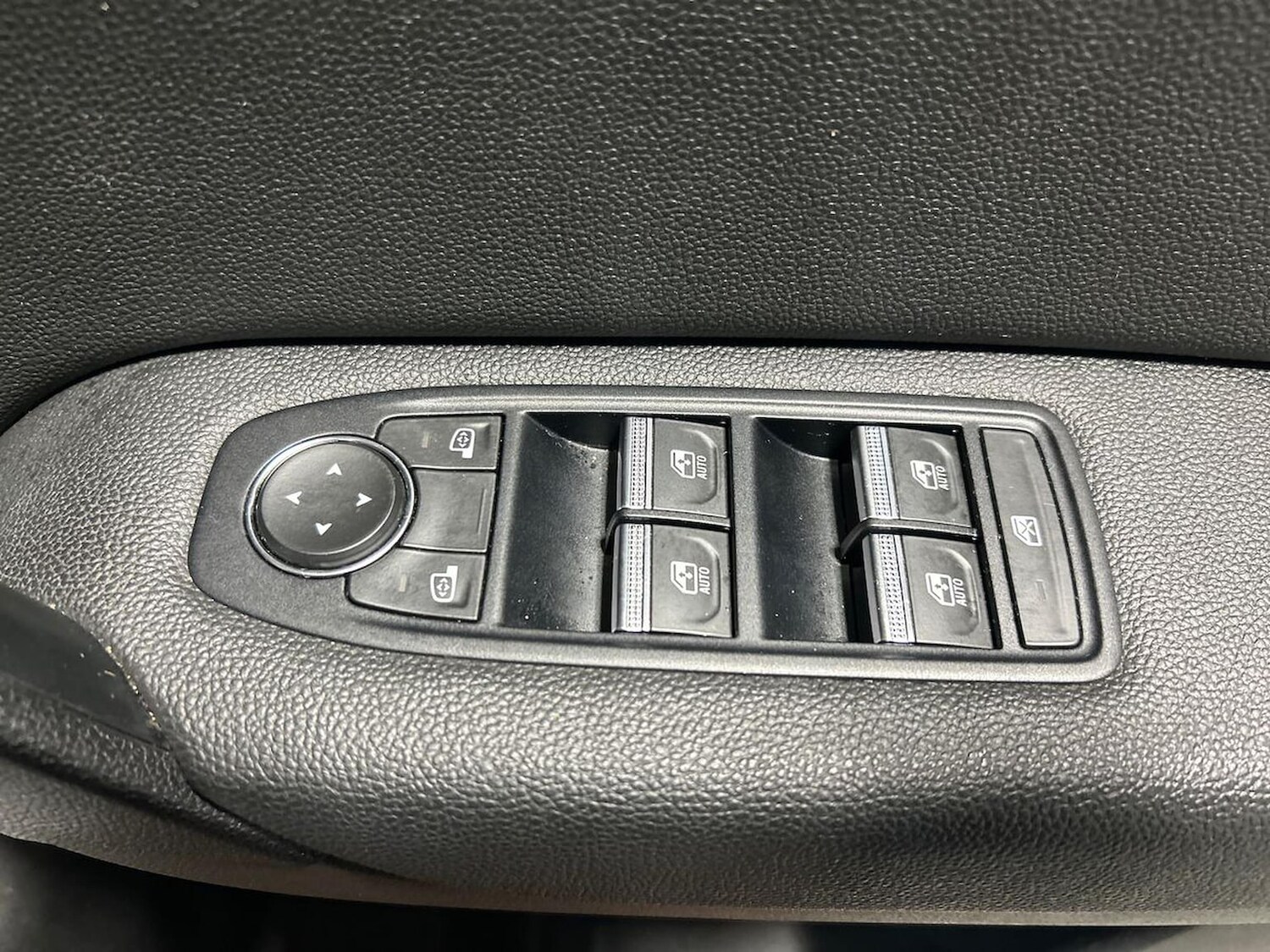 Used Renault Captur 2023 for sale - 78195673: Photo 23