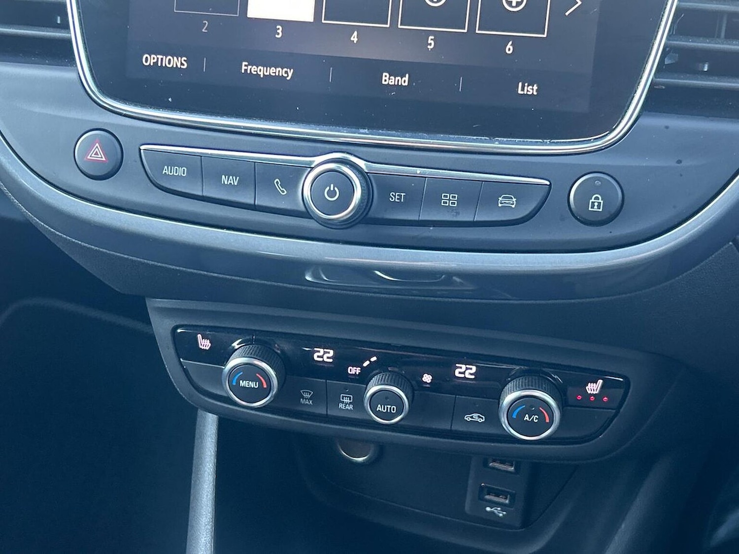 Used Vauxhall Crossland 2024 for sale - 77650266: Photo 11