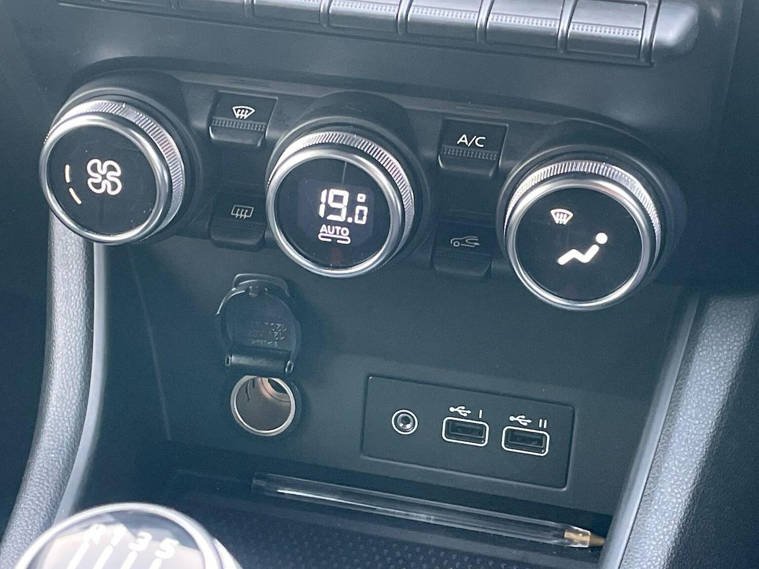 Used Renault Captur 2024 for sale - 76846066: Photo 12