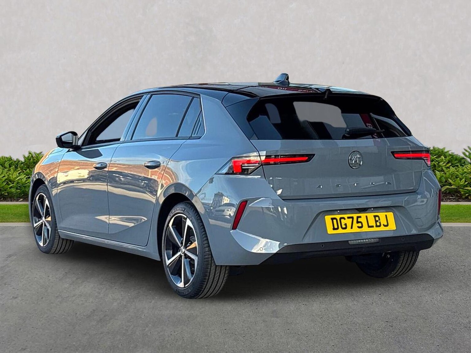 Used Vauxhall Astra 2025 for sale - 76794894: Photo 2