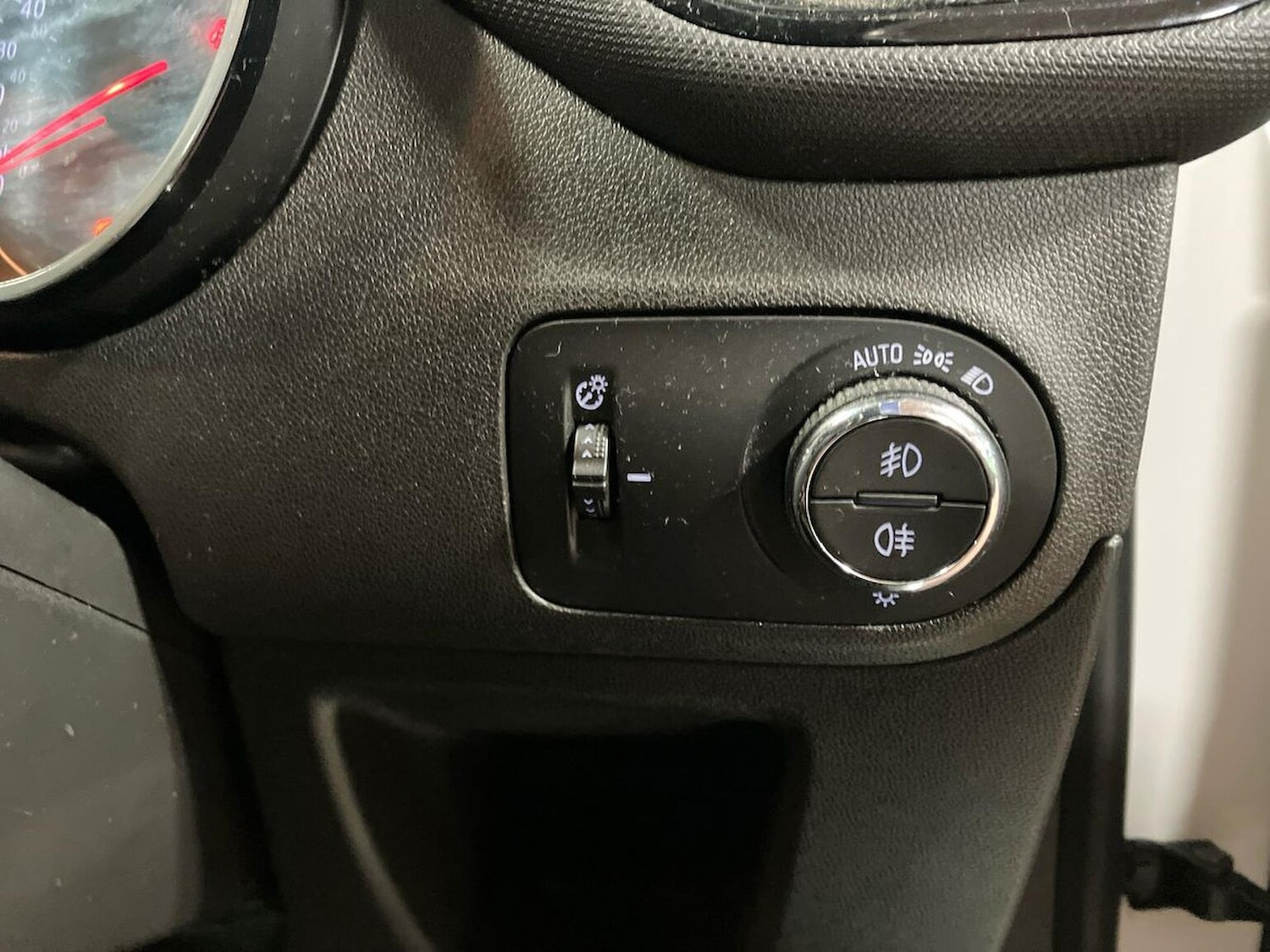 Used Vauxhall Crossland 2024 for sale - 76986972: Photo 19