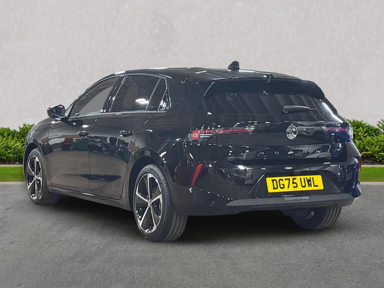 Used Vauxhall Astra 2025 for sale - 76799321: Photo 2