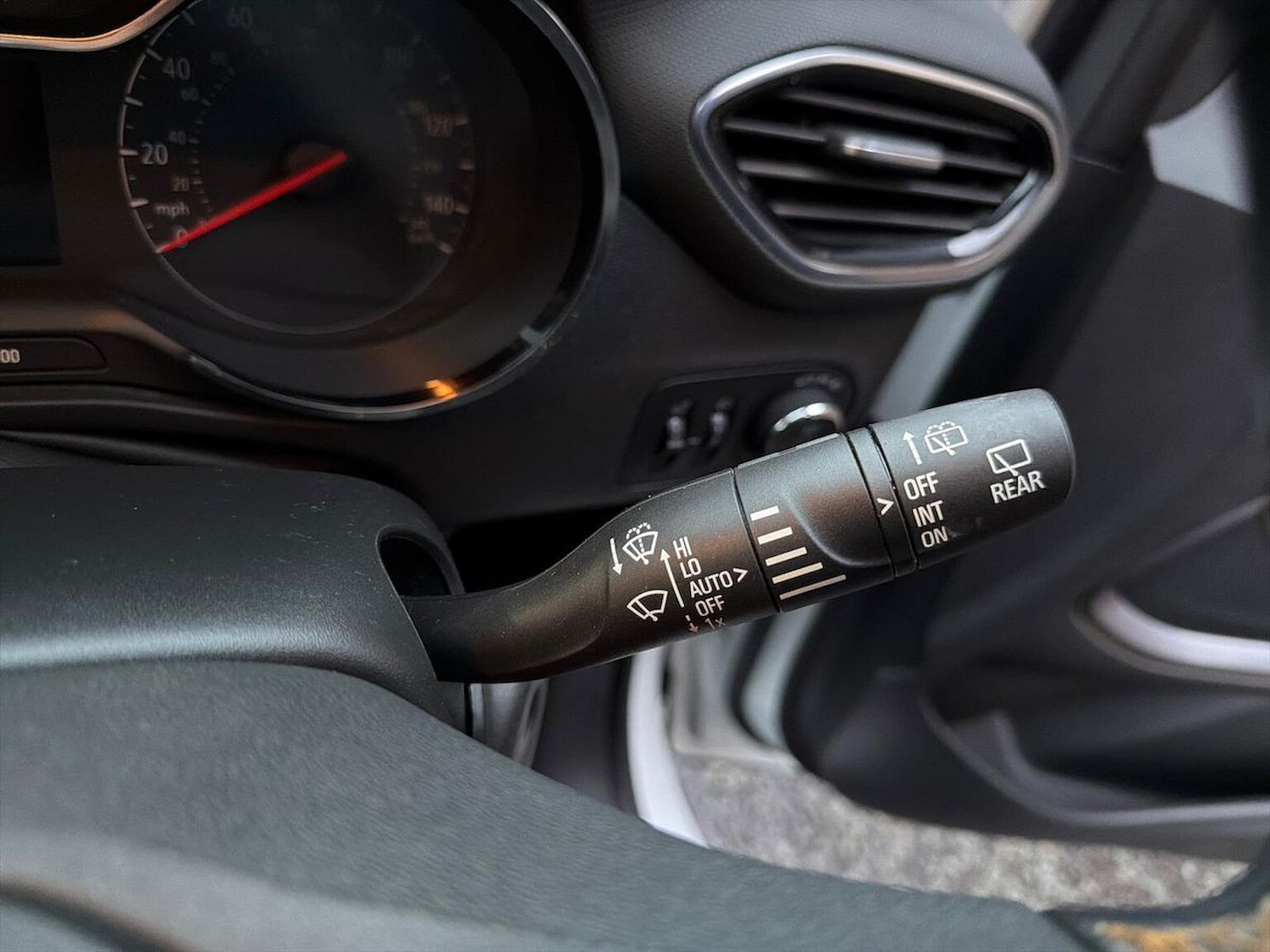 Used Vauxhall Crossland X 2017 for sale - 76547731: Photo 29