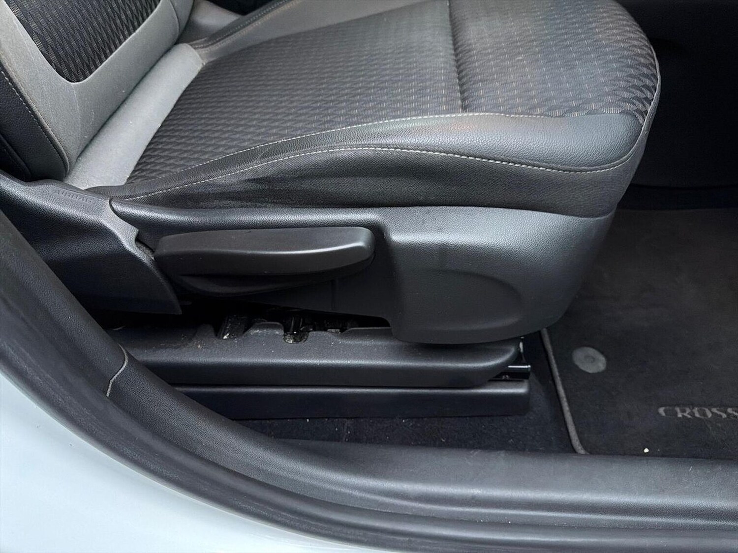 Used Vauxhall Crossland X 2017 for sale - 76547731: Photo 30