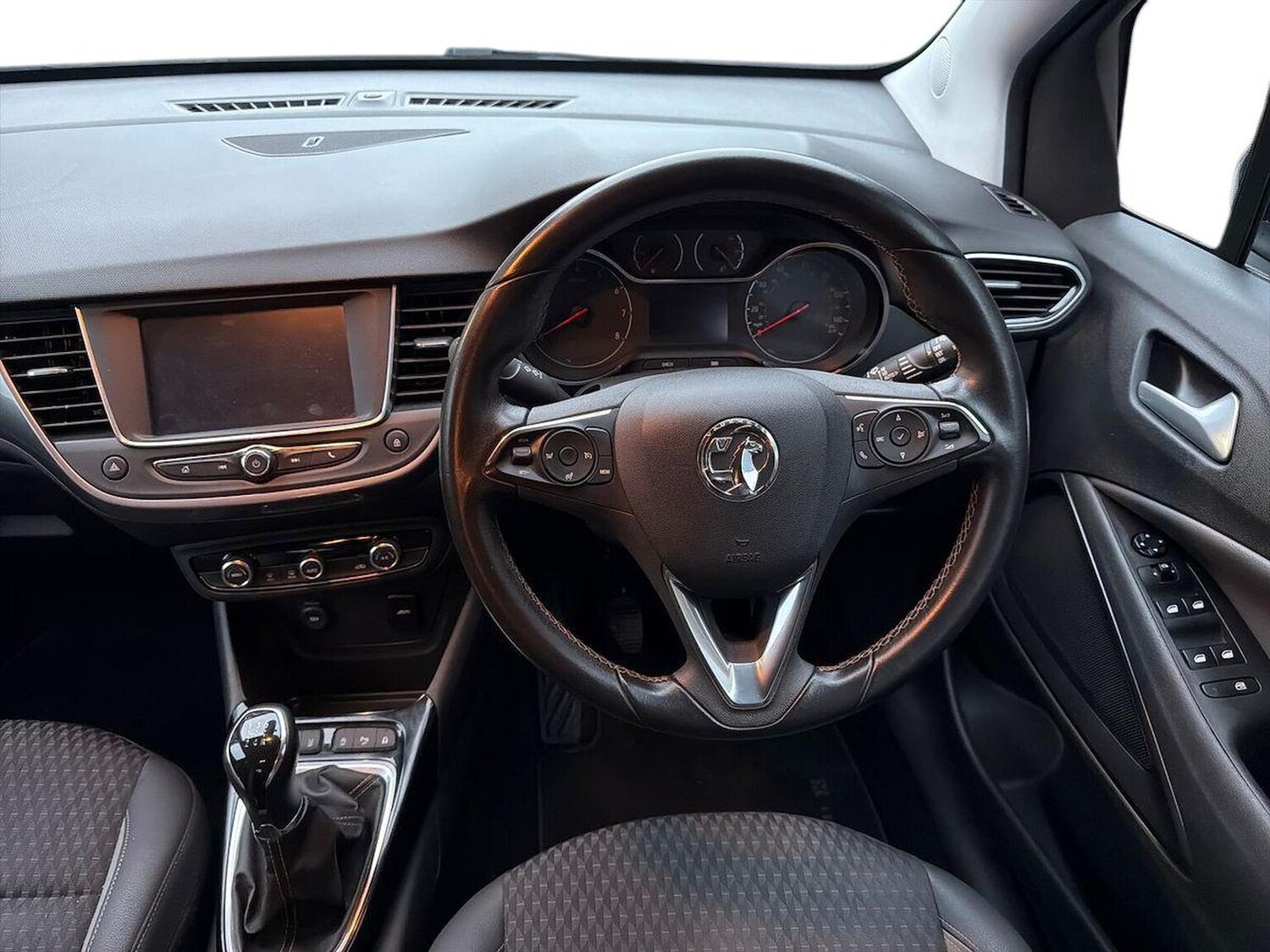 Used Vauxhall Crossland X 2017 for sale - 76547731: Photo 9