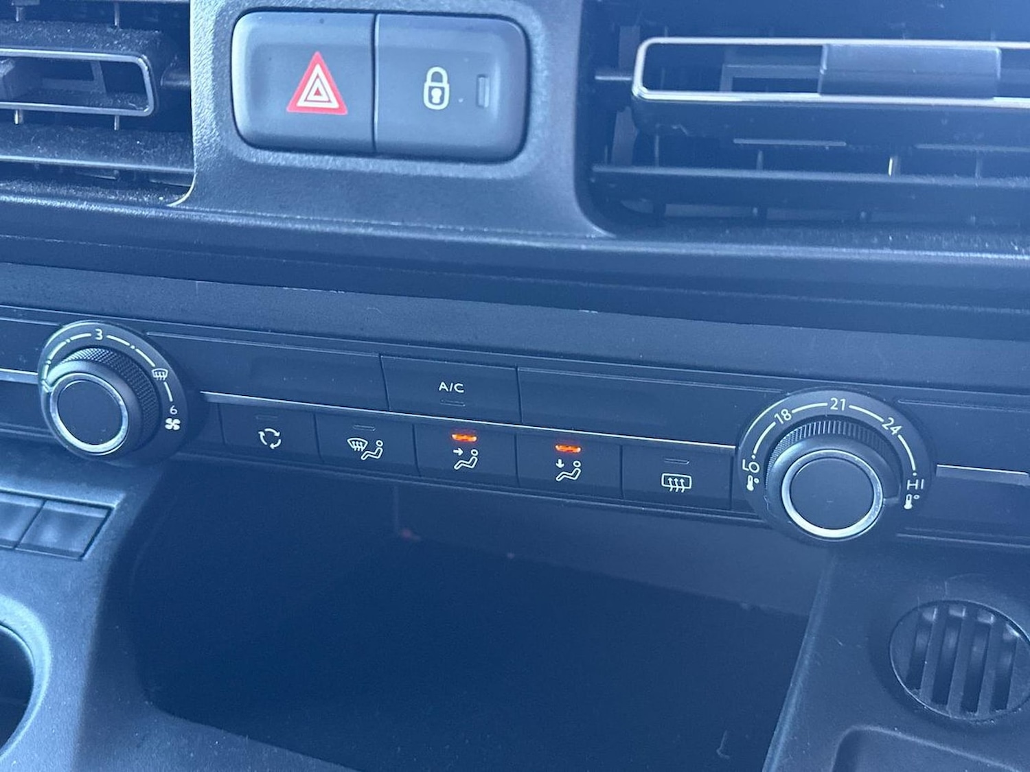 Used Vauxhall Combo Life 2022 for sale - 76627940: Photo 12