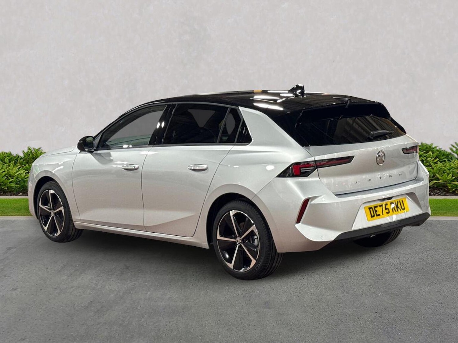 Used Vauxhall Astra 2025 for sale - 76778246: Photo 2