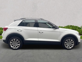 Used Volkswagen T-Roc 2019 for sale - 75498093: Photo