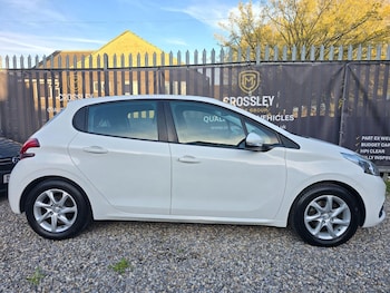 Used Peugeot 208 2015 for sale - 78434012: Photo