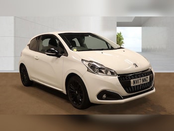 Used Peugeot 208 2017 for sale - 78613077: Photo
