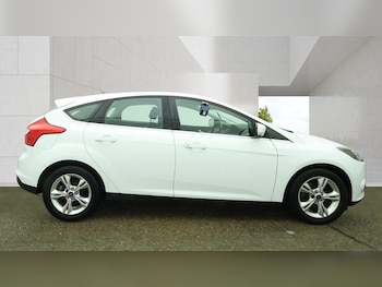Used Ford Focus 2013 for sale - 78613136: Photo