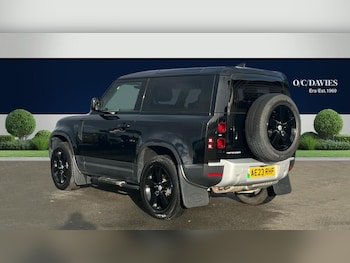 Used Land Rover Defender 2023 for sale - 78255480: Photo