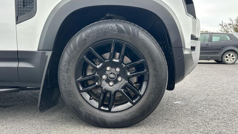 Used Land Rover Defender 2021 for sale - 76319343: Photo 15