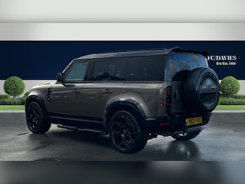 Used Land Rover Defender 110 2021 for sale - 76568489: Photo