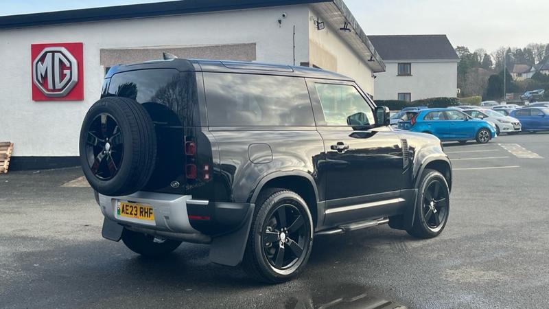 Used Land Rover Defender 2023 for sale - 77529217: Photo 12