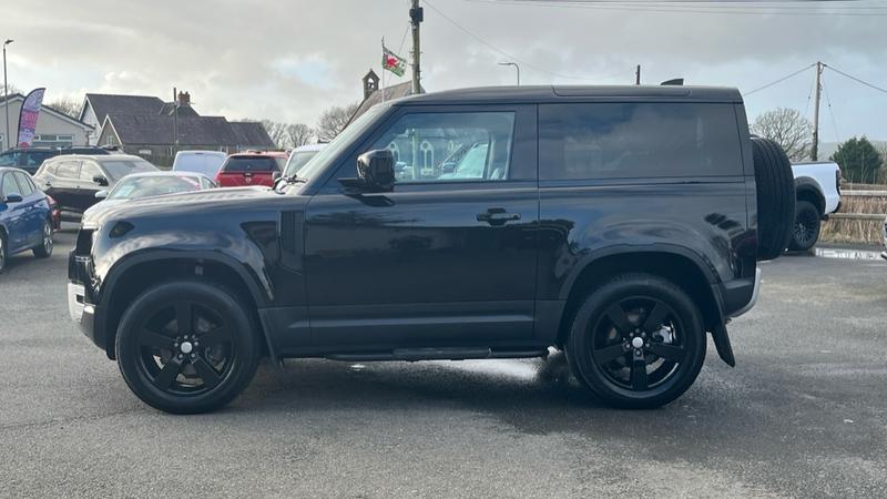 Used Land Rover Defender 2023 for sale - 77529217: Photo 13