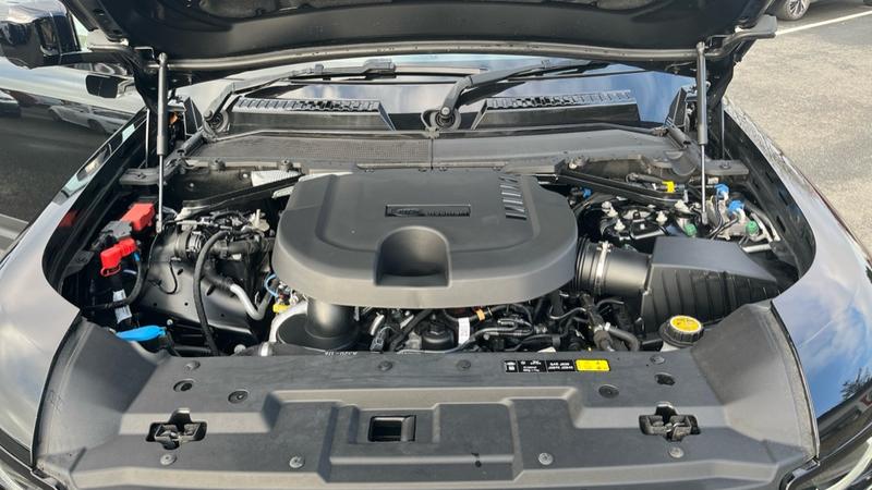 Used Land Rover Defender 2023 for sale - 77529217: Photo 17