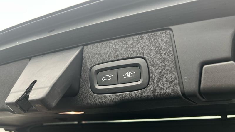 Used Volvo XC60 2021 for sale - 76738794: Photo 39