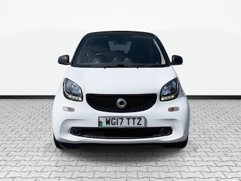 Used smart fortwo 2017 for sale - 79128791: Photo