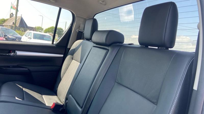 Used Toyota Hilux 2018 for sale - 76545326: Photo 10
