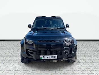 Used Land Rover Defender 2023 for sale - 79383846: Photo