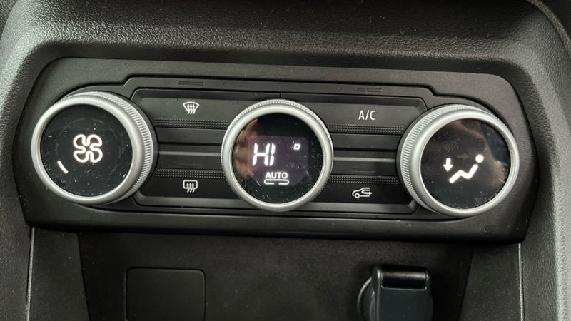 Used Dacia Jogger 2023 for sale - 76545383: Photo 35