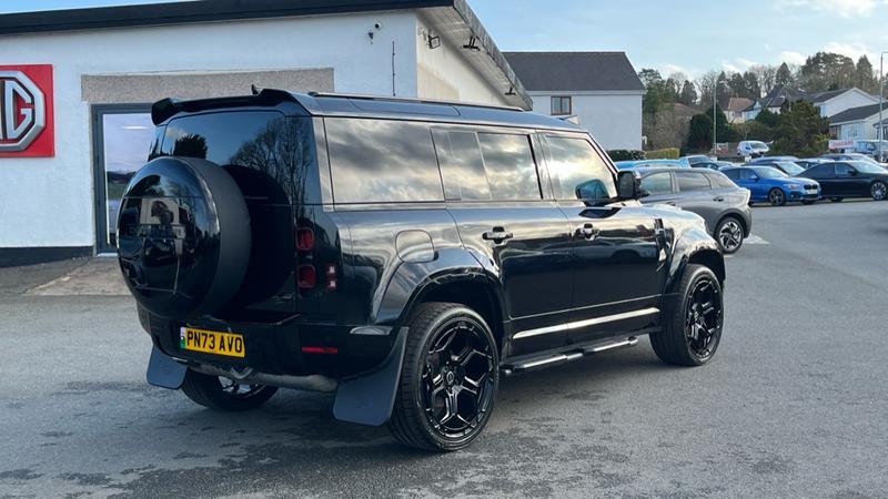 Used Land Rover Defender 110 2023 for sale - 77653676: Photo 12