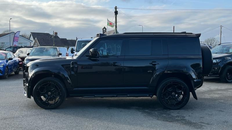 Used Land Rover Defender 110 2023 for sale - 77653676: Photo 13