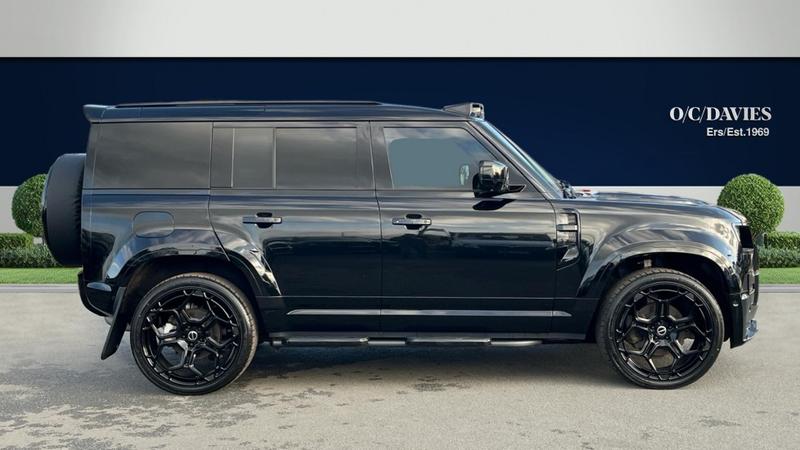 Used Land Rover Defender 110 2023 for sale - 77653676: Photo 2