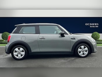 Used MINI Hatch 2022 for sale - 76394076: Photo