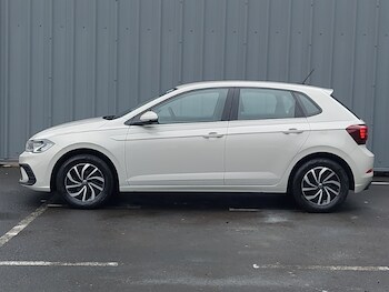 Used Volkswagen Polo 2023 for sale - 76492905: Photo