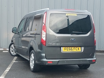 Used Ford Grand Tourneo Connect 2016 for sale - 76932513: Photo