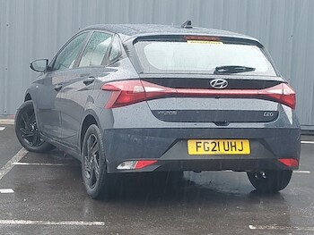 Used Hyundai i20 2021 for sale - 76543883: Photo