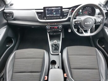 Used Kia Stonic 2022 for sale - 77004746: Photo