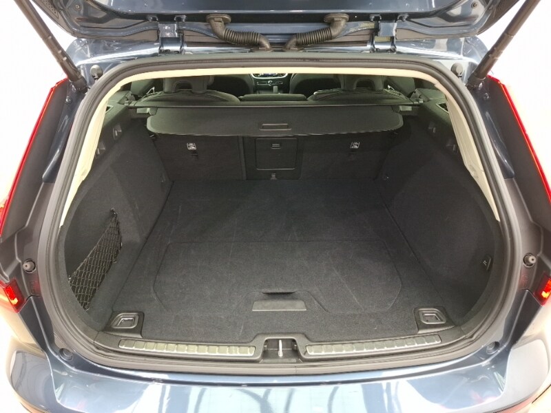 Used Volvo V60 2025 for sale - 78164474: Photo 8