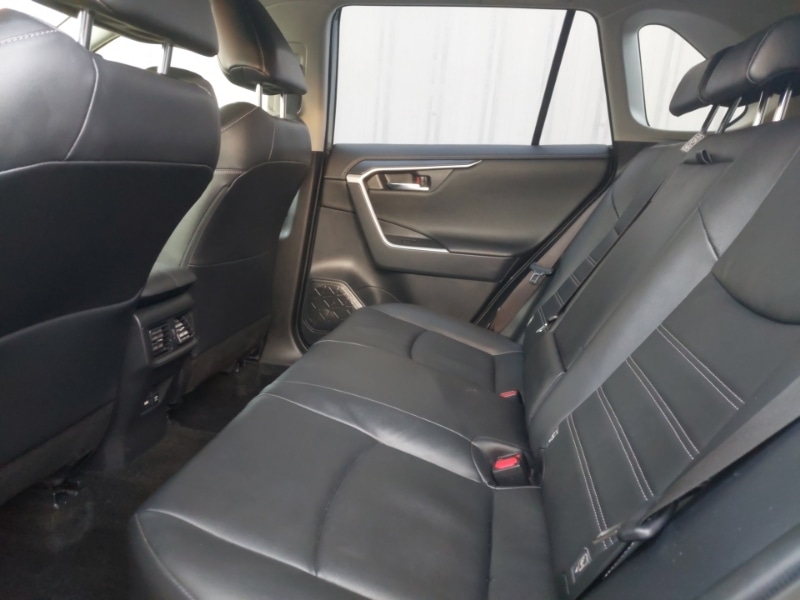 Used Toyota RAV4 2021 for sale - 76964220: Photo 6