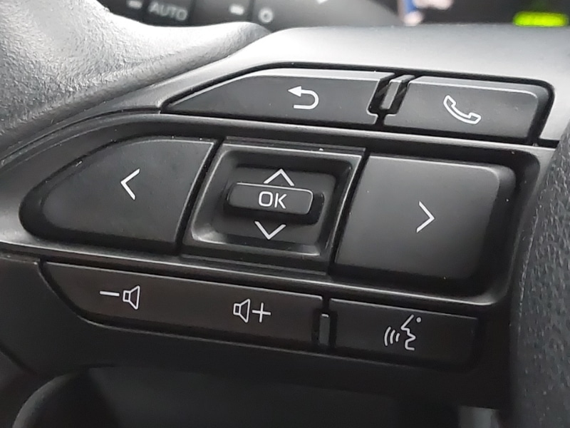 Used Mazda Mazda2 HYBRID 2024 for sale - 76567348: Photo 13