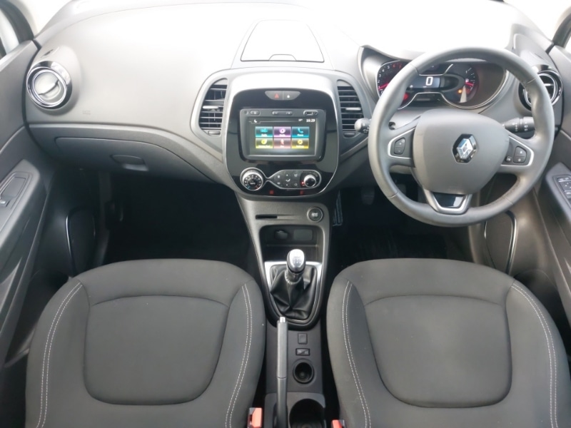 Used Renault Captur 2020 for sale - 76325563: Photo 2