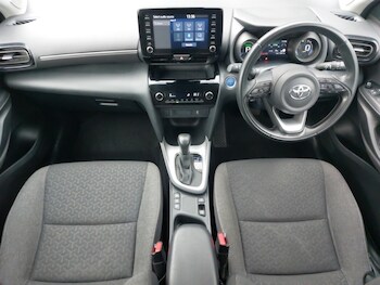 Used Toyota Yaris Cross 2023 for sale - 77606194: Photo