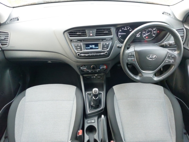 Used Hyundai i20 2016 for sale - 77852558: Photo 2