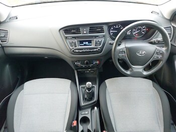 Used Hyundai i20 2016 for sale - 77852558: Photo