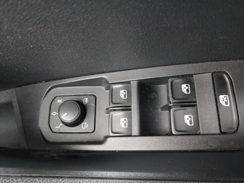 Used Skoda Karoq 2023 for sale - 78126046: Photo 19