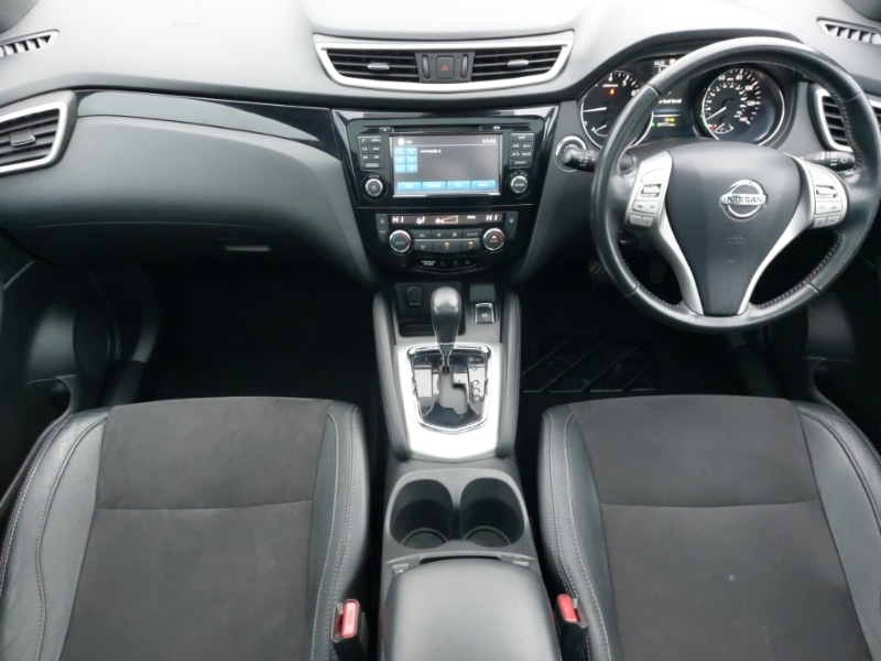 Used Nissan Qashqai 2017 for sale - 77433031: Photo 2