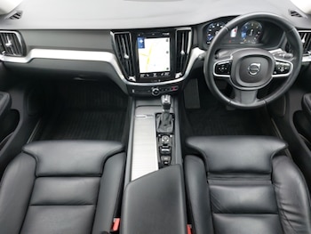 Used Volvo V60 2018 for sale - 76301948: Photo
