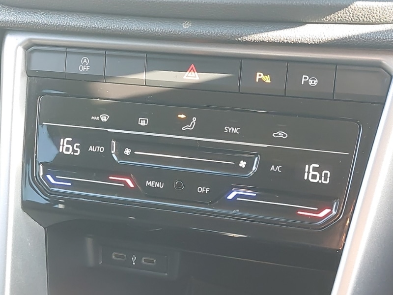 Used Volkswagen T-Roc 2022 for sale - 76071411: Photo 14