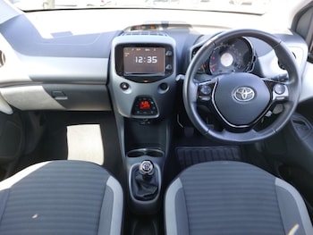 Used Toyota AYGO 2018 for sale - 79481124: Photo