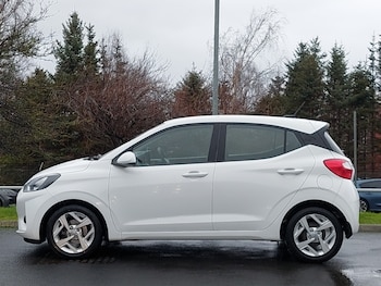 Used Hyundai i10 2021 for sale - 77433033: Photo