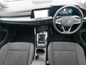 Used Volkswagen Golf 2023 for sale - 76459749: Photo